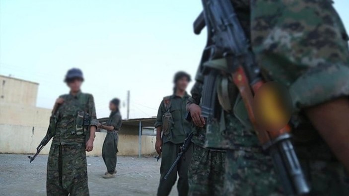 Suriye’de YPG/PKK muhalif Kürtlerin ofisini ateşe verdi