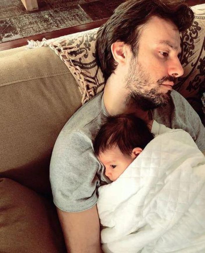 Babasının kopyası! Yılın oyuncusu Salih Bademci'nin minik kızı 'İklim'e bakın...