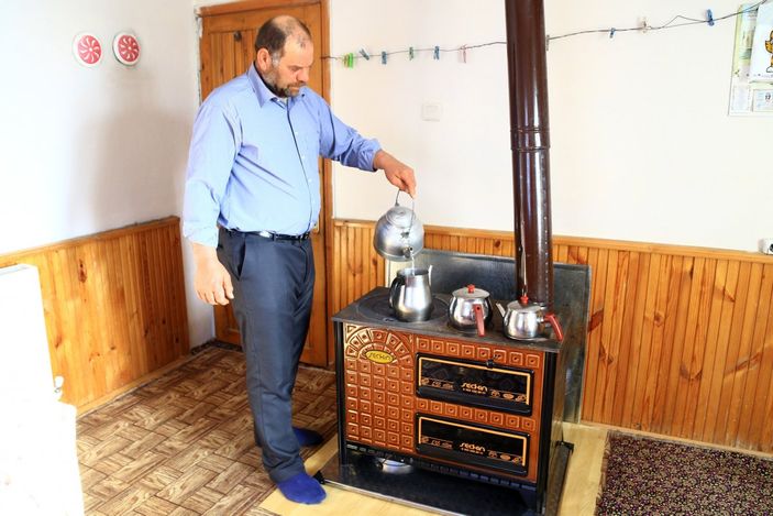 i Gümüşhane'de çay içmeye doyamayan adam görenleri şaşırtıyor