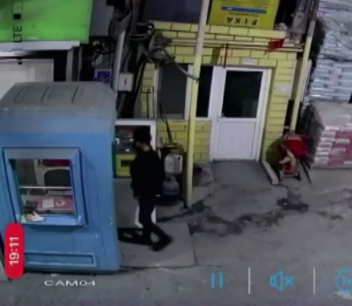 İstanbul'da oto hırsızlığı yapan genç, babasının ihbarıyla yakalandı