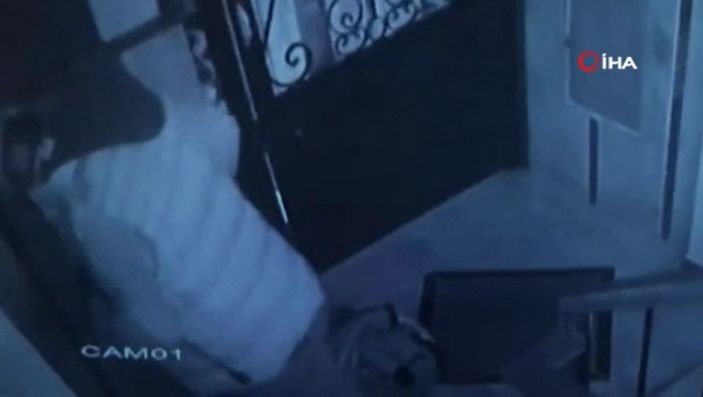 i Şişli'deki hırsız, girdiği evden mont çaldı