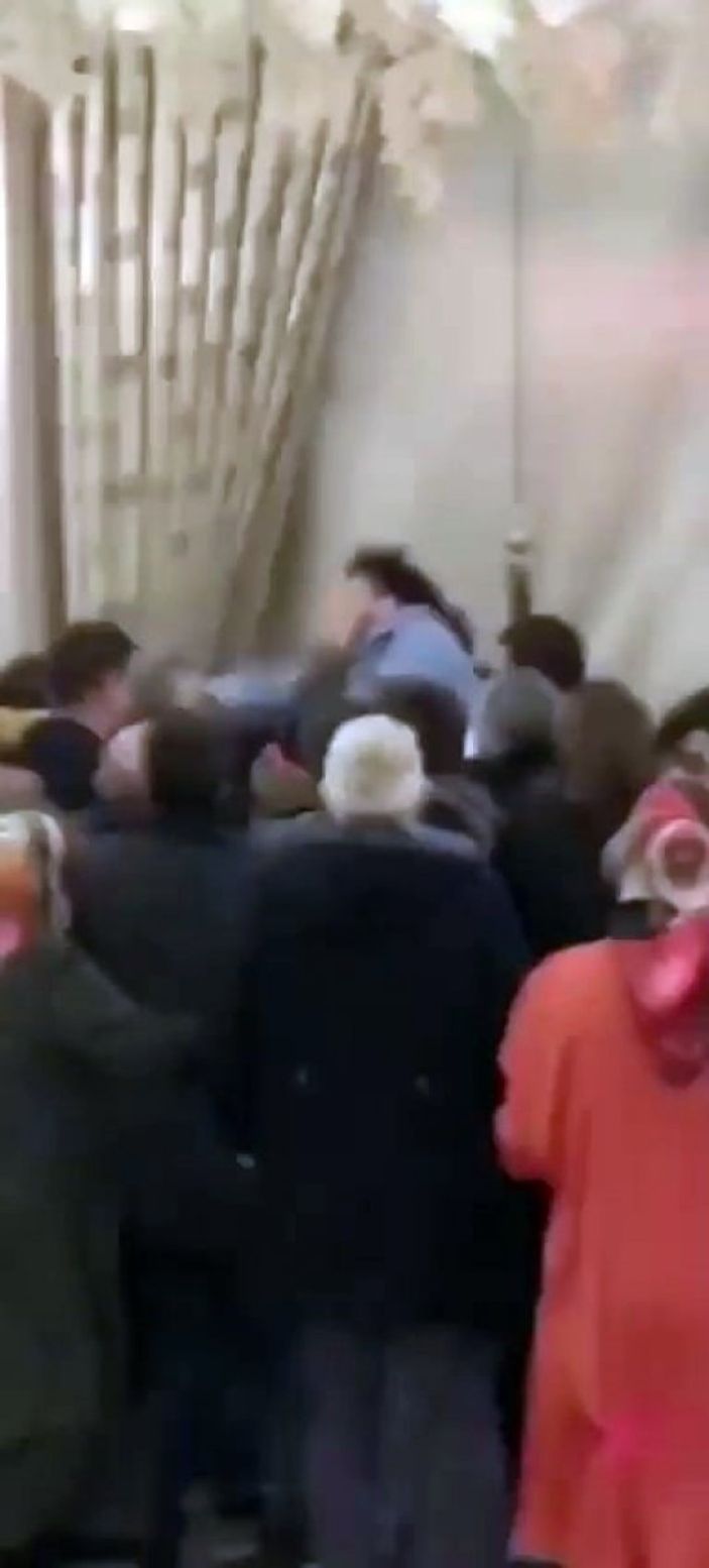 Sakarya'daki düğünde itişme kavgası