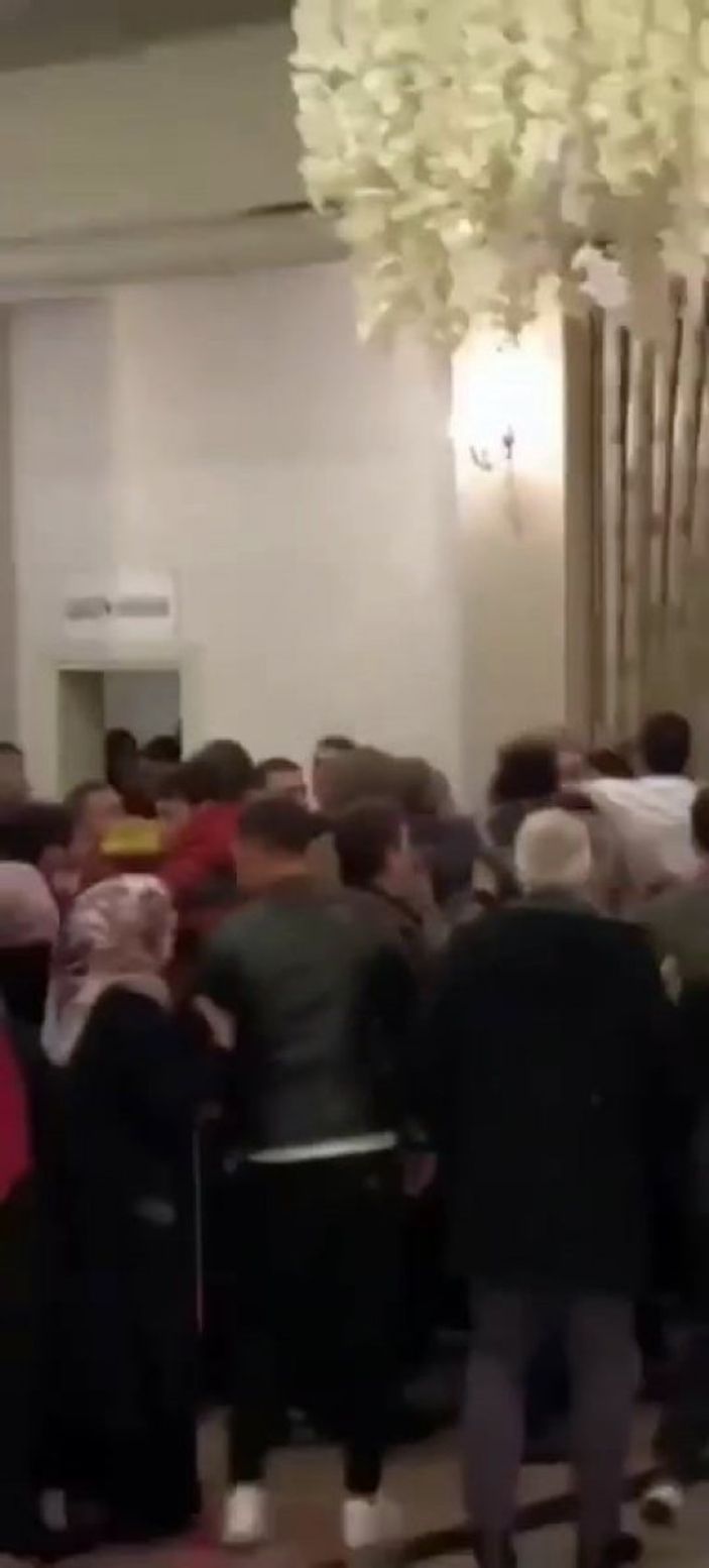 Sakarya'daki düğünde itişme kavgası