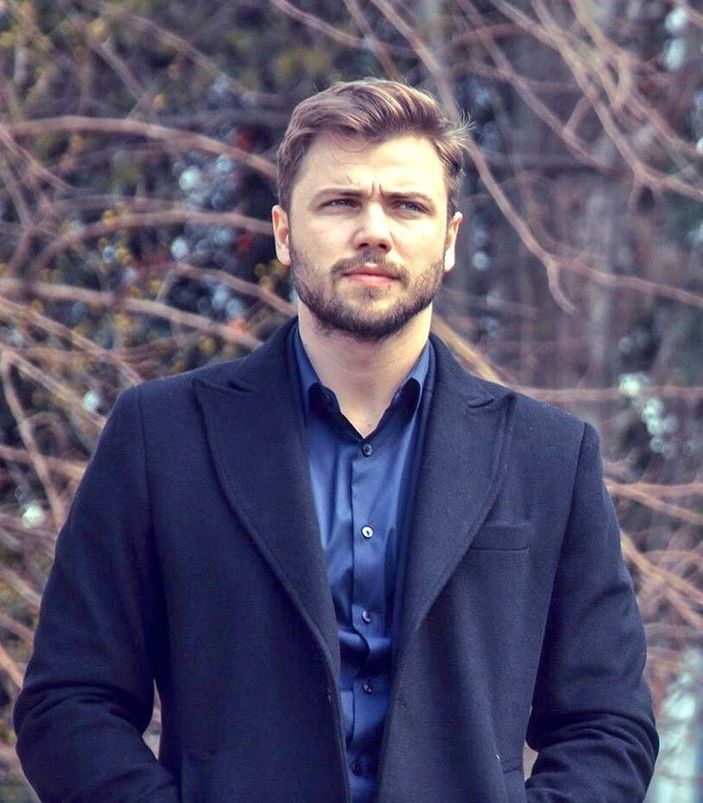 Haluk Bilginer ve Tolga Sarıtaş'lı Bir Gece Ansızın dizisinin adı değişti! Yeni adı bakın ne oldu