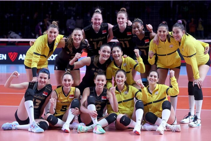 a VakıfBank Dünya Kulüpler Şampiyonası yarı finalinde Fenerbahçe'nin rakibi