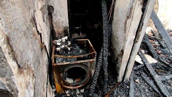 Karabük’te madde bağımlısı oğlu, evini yaktı