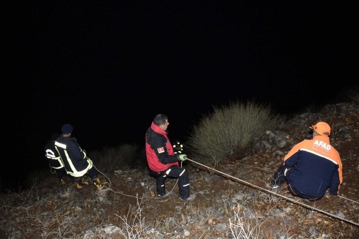 Şanlıurfa'da uçurumda 2 gün mahsur kalan amatör dağcı kurtarıldı