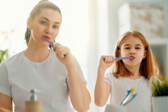 Diş fırçalarken en sık yapılan 10 hata