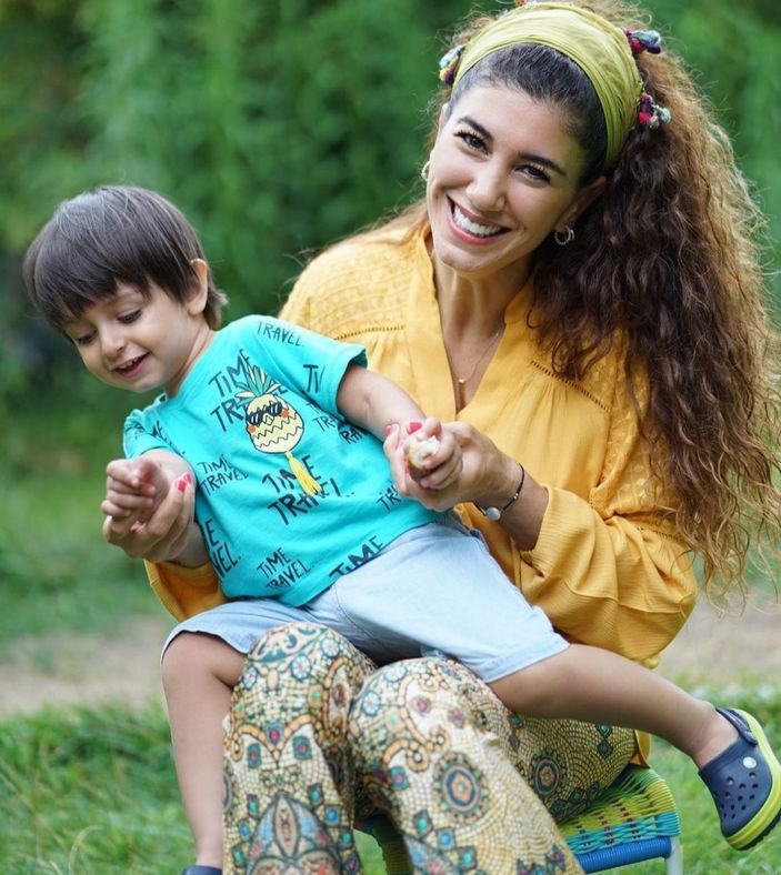 Cesur pozlarıyla nefes keserken anne olmuştu! Nadide Sultan'ın oğlunu gören inanamadı