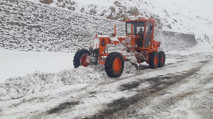 10 ilde 453 yerleşim birimine ulaşım kapandı