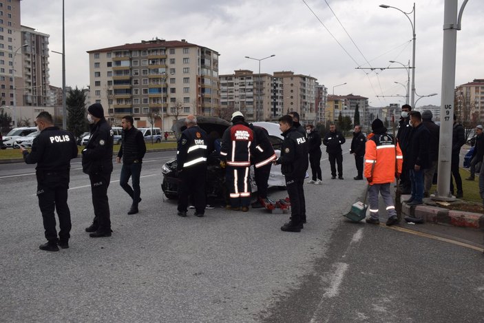 Malatya'da Şanlıurfa Valiliği koruma aracı kazaya karıştı: 4 yaralı