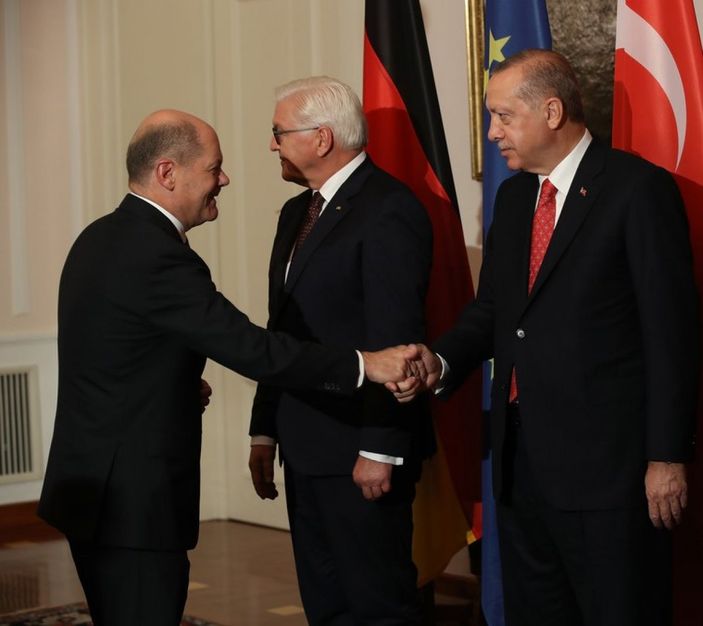 Cumhurbaşkanı Erdoğan, Almanya Başbakanı Scholz’u tebrik etti