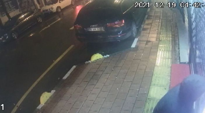 Fatih’te, kuyumcudaki hırsızlık anları kamerada