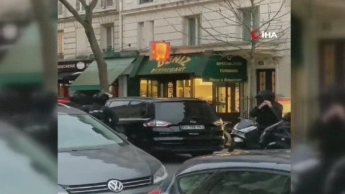 Paris’te 2 kadın rehin alındı