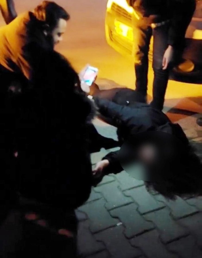 Bursa'da kaza sonrası baygınlık geçiren arkadaşını tokatladı