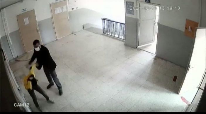 Şahan Gökbakar'dan öğrenciyi darbeden öğretmene 'zavallı' tepkisi