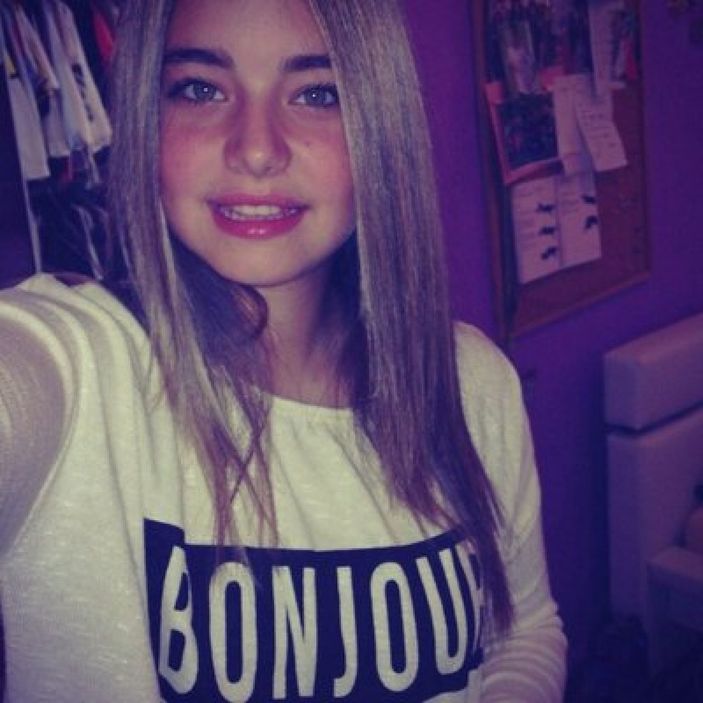 Survivor yıldızının eski hali sosyal medyayı salladı! Yüzüne ne yaptın Aycan?