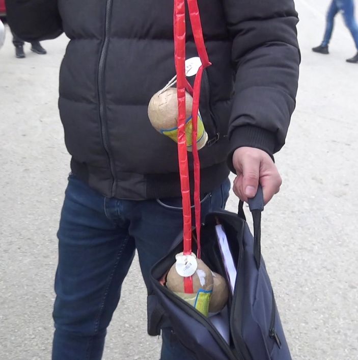 Erzurum’da, havai fişekleri bomba zannedip polise götürdüler