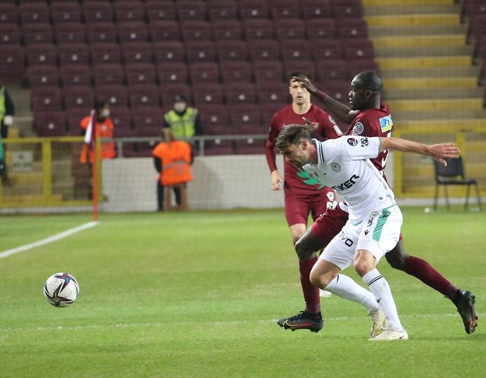 a Konyaspor, Hatayspor'u 3 golle geçti