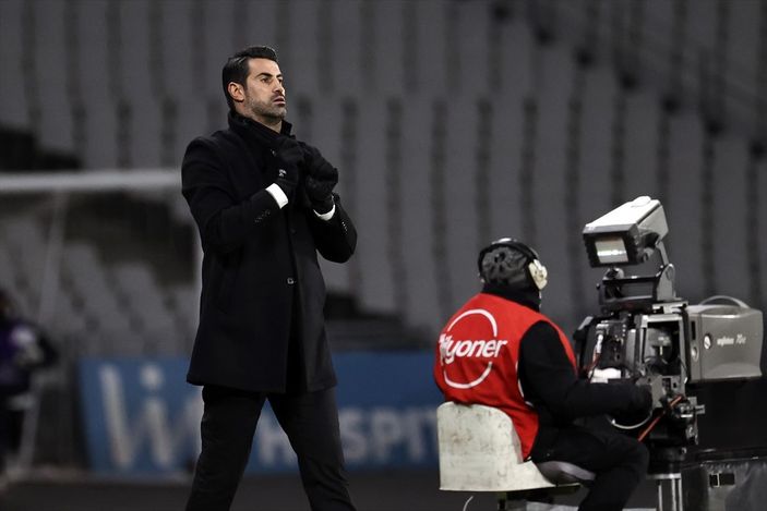 Fenerbahçe 9 kişi kalan Karagümrük ile yenişemedi