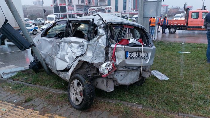 i Samsun'da tır otomobile çarptı: 1 ölü