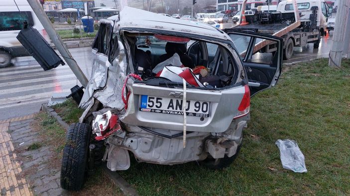 i Samsun'da tır otomobile çarptı: 1 ölü