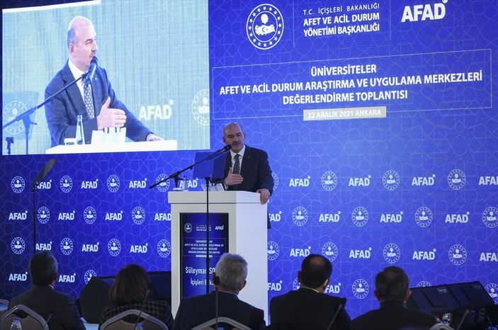 a Süleyman Soylu: Göç meselesini Angelina Jolie fotoğrafı ile çözmeye çalıştılar