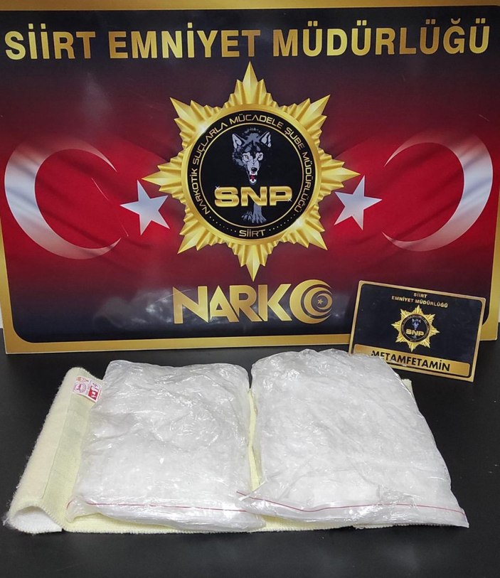 Siirt'te yolcunun üzerindeki korseden uyuşturucu çıktı