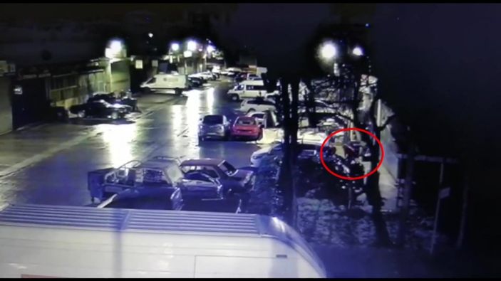 Ümraniye'de demir hırsızları kamerada