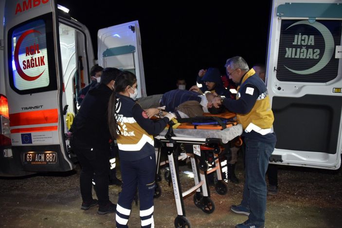 Şanlıurfa'da araç uçuruma düştü: 2 ölü 6 yaralı