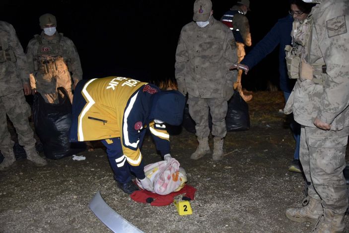 Şanlıurfa'da araç uçuruma düştü: 2 ölü 6 yaralı