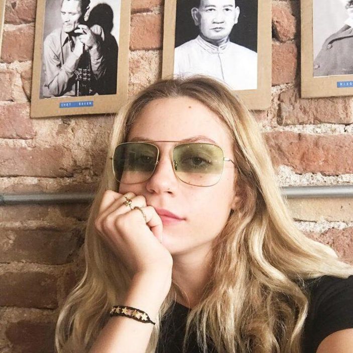 Güzelliğiyle büyüledi! Kaderimin Oyunu'nun yıldızı Akın Akınözü'nün Ermeni sevgilisi Sandra'ya bakın