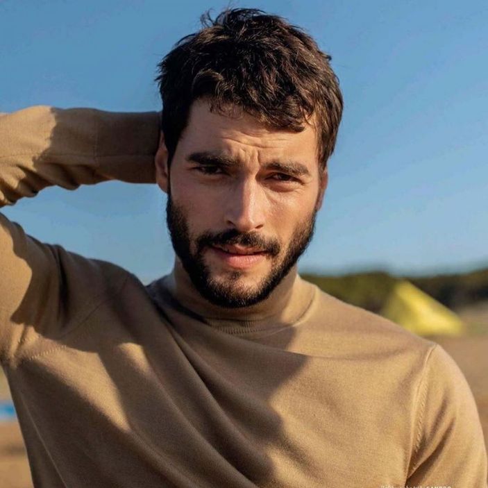 Güzelliğiyle büyüledi! Kaderimin Oyunu'nun yıldızı Akın Akınözü'nün Ermeni sevgilisi Sandra'ya bakın