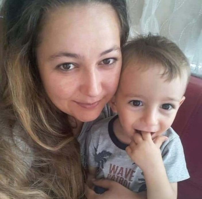 i İzmir'de çıkan yangında 3 çocuk hayatını kaybetti