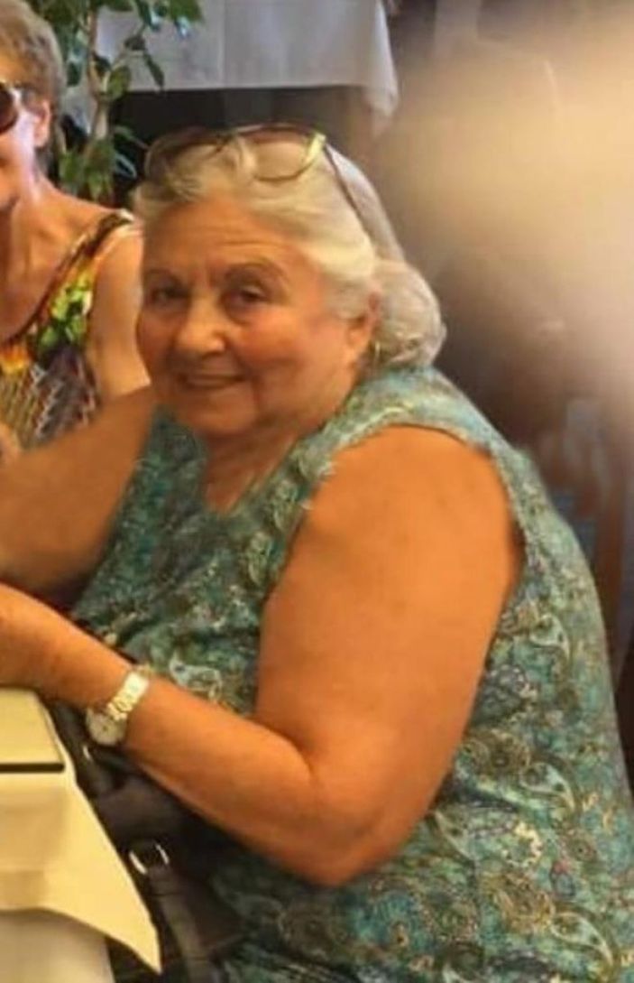 'Ama ben bakireyim' repliğiyle akıllara kazınmıştı! Yüz Numaralı Adam'ın Zeynep'i Oya Akkartal'ın son hali