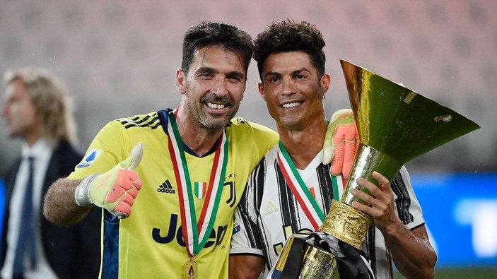 Buffon: Ronaldo, Juventus'un DNA'sını bozdu