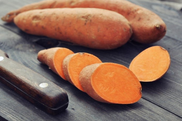 Sağlıklı saçlar için biotin kaynağı 7 süper besin