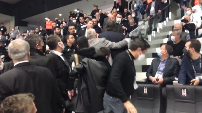 Beşiktaş kongresinde kavga çıktı