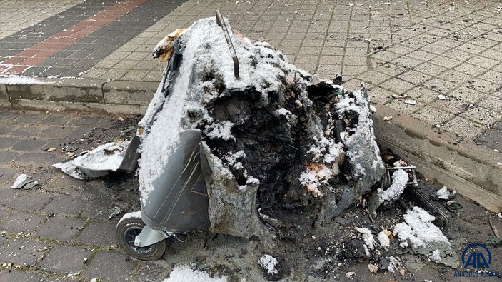 Bursa’da, çöp konteynerinin ateşe verildiği anlar