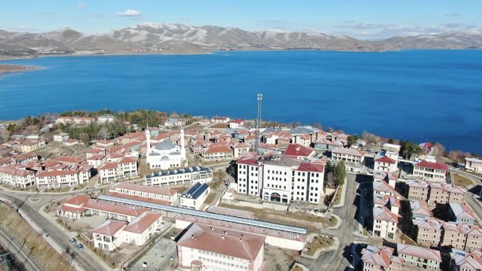i Elazığ'daki depremin merkez üssü Sivrice'de, TOKİ konutları tamamlandı