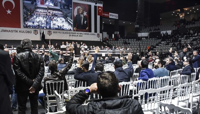 Beşiktaş kongresinde kavga çıktı