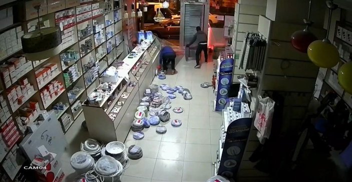 Kağıthane'deki elektrikçi dükkanında soygun