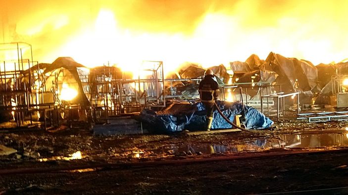 Düzce’de korkutan fabrika yangını: 20 işçi dumandan etkilendi