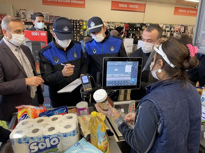 a Ekiplerden marketlerde 'fahiş fiyat ve kur indirimi' denetimi