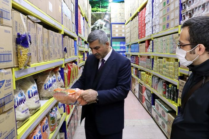 a Ekiplerden marketlerde 'fahiş fiyat ve kur indirimi' denetimi