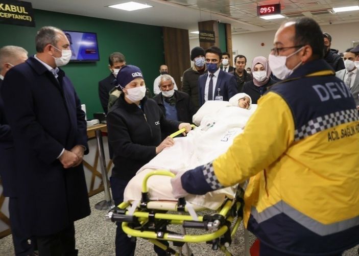 Gaziantep'te pitbull saldırısına uğrayan Asiye'nin doktoru konuştu
