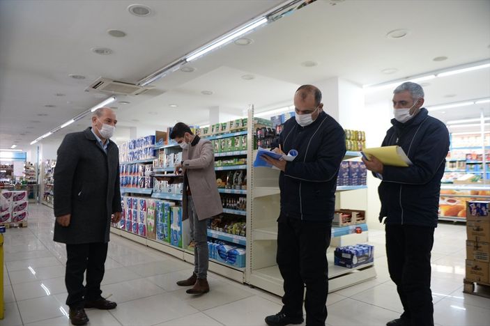 a Ekiplerden marketlerde 'fahiş fiyat ve kur indirimi' denetimi