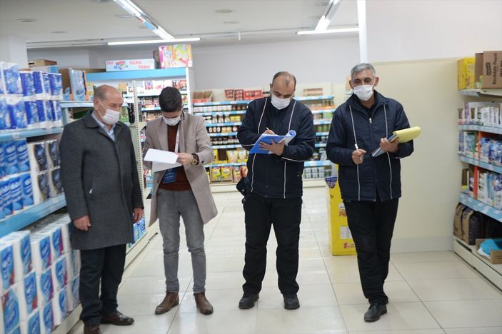 a Ekiplerden marketlerde 'fahiş fiyat ve kur indirimi' denetimi