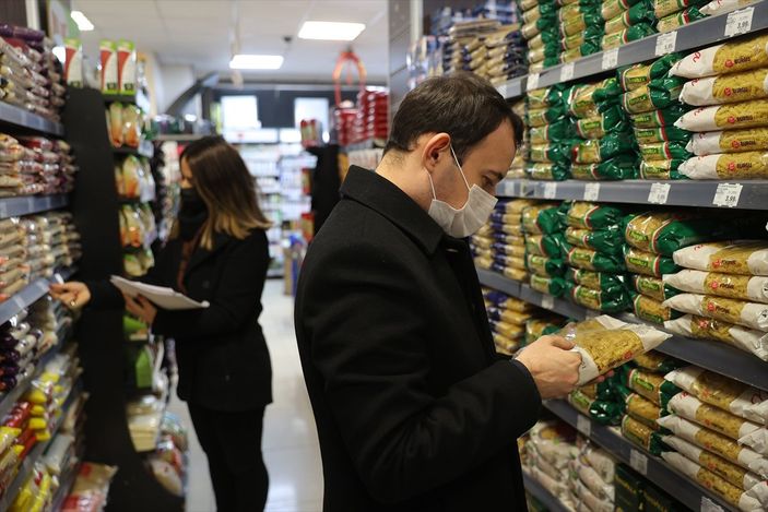 a Ekiplerden marketlerde 'fahiş fiyat ve kur indirimi' denetimi