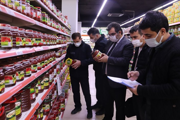 Marketlerde fahiş fiyat denetimleri devam ediyor